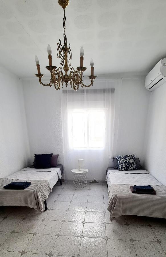 Holiday&Vacations Apartment On The Beach บาเลนเซีย ภายนอก รูปภาพ